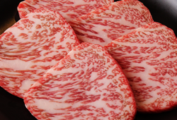 優良な黒毛和牛を熟成しもっと美味しく